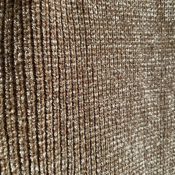 Faux fur and Chenille Ladies Vest (Animal Print) - Picture 4 of 6